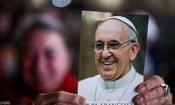 البابا يقرر الظهور علناً لأول مرة منذ دخوله المستشفى